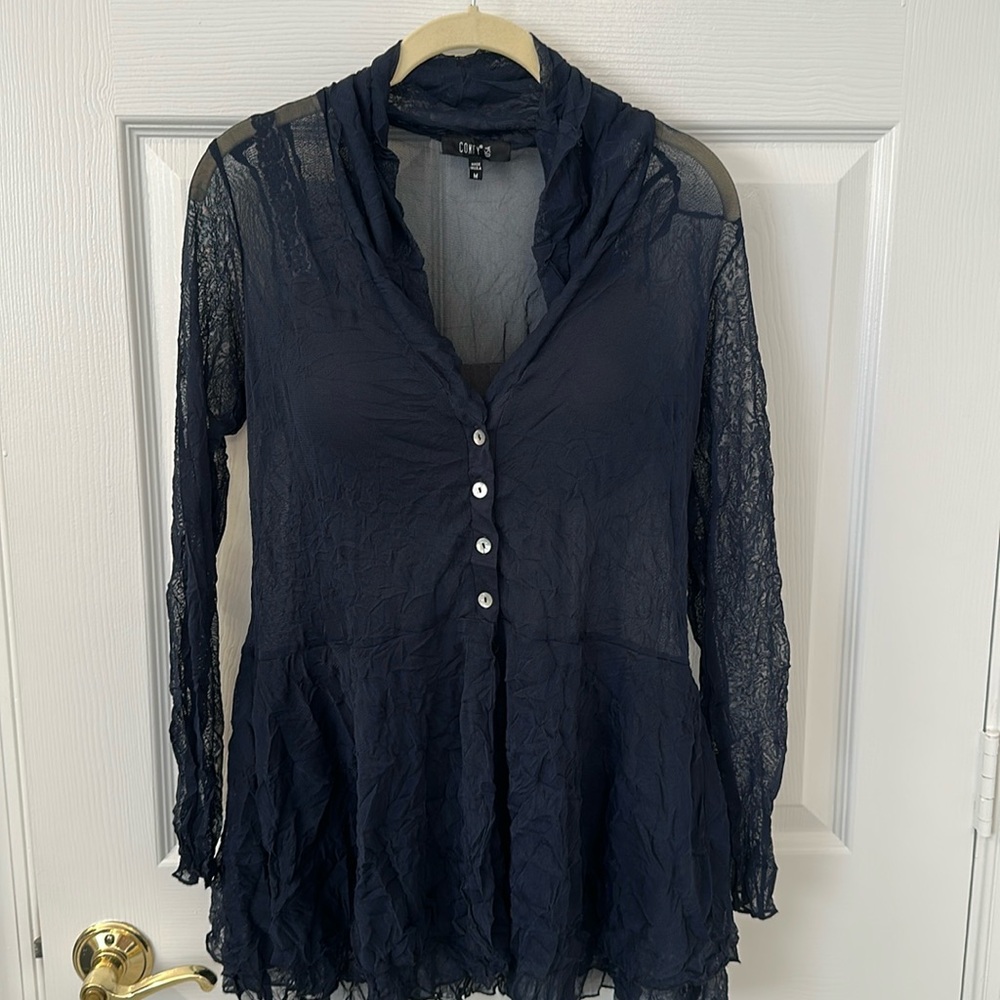 Comfy Crinkle Fabric Sheer Peplum Blouse in Navy Size Medium